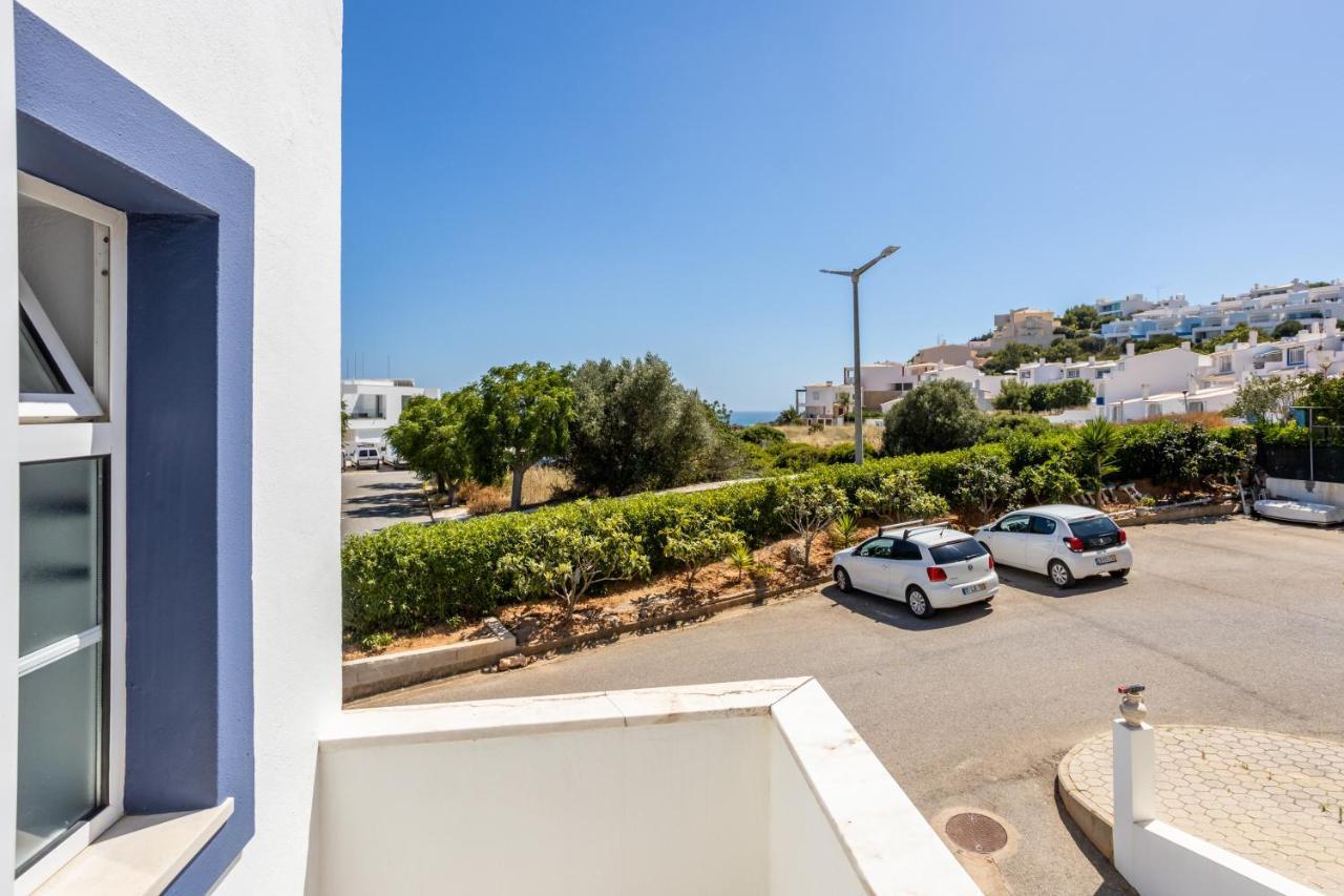 Newly Renovated 2 Bedroom Townhouse - Close To Salema Beach Luaran gambar