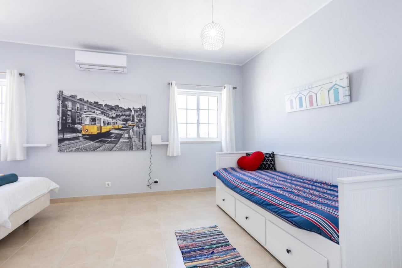 Newly Renovated 2 Bedroom Townhouse - Close To Salema Beach Luaran gambar